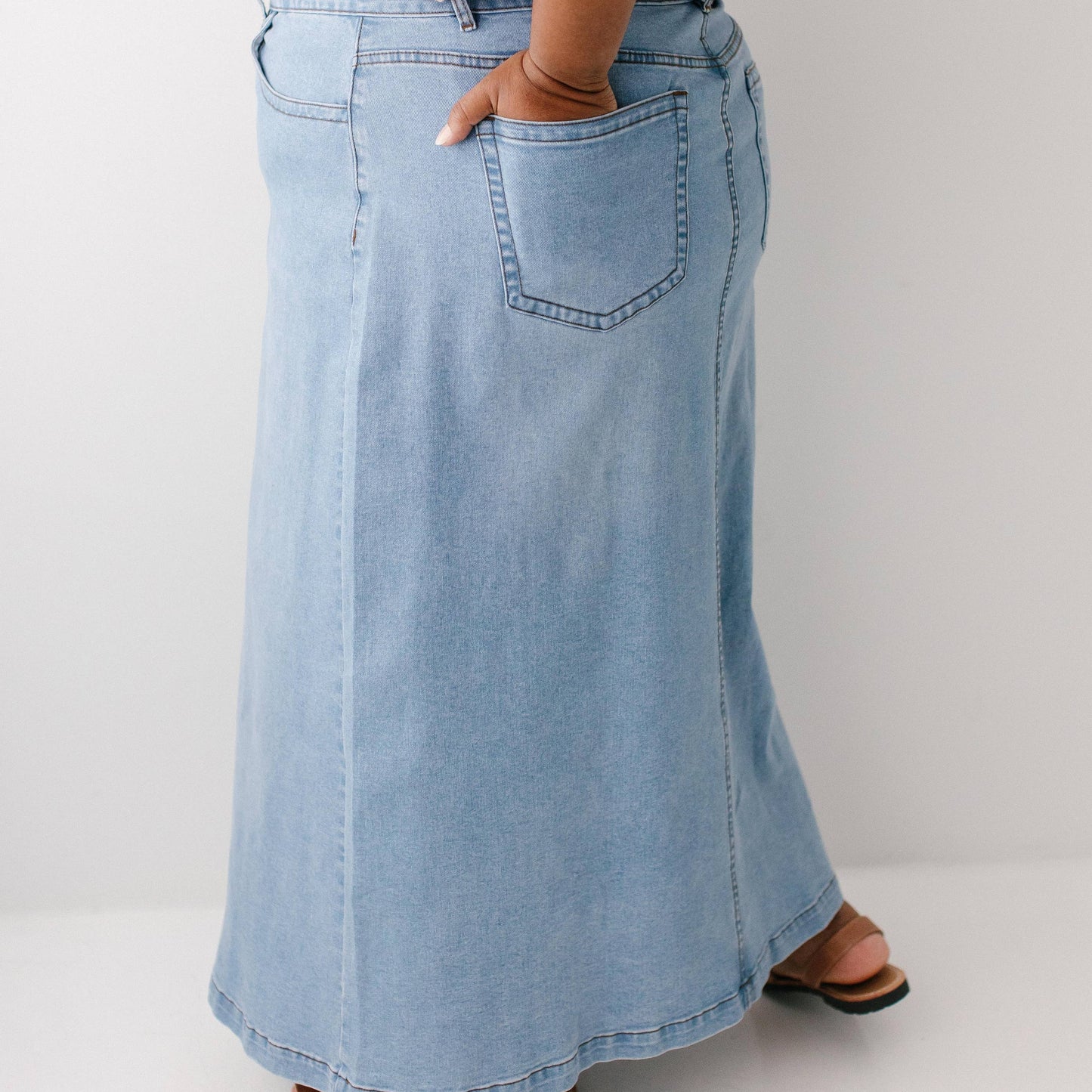 Renee - A-Line Stretch Denim Maxi Skirt Light Wash