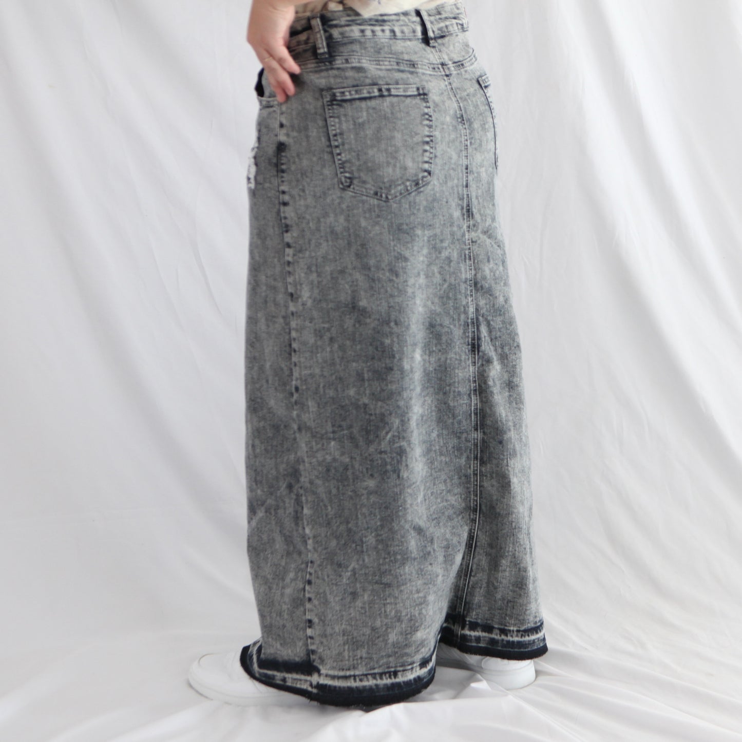 The Lauren - Distressed Black Denim