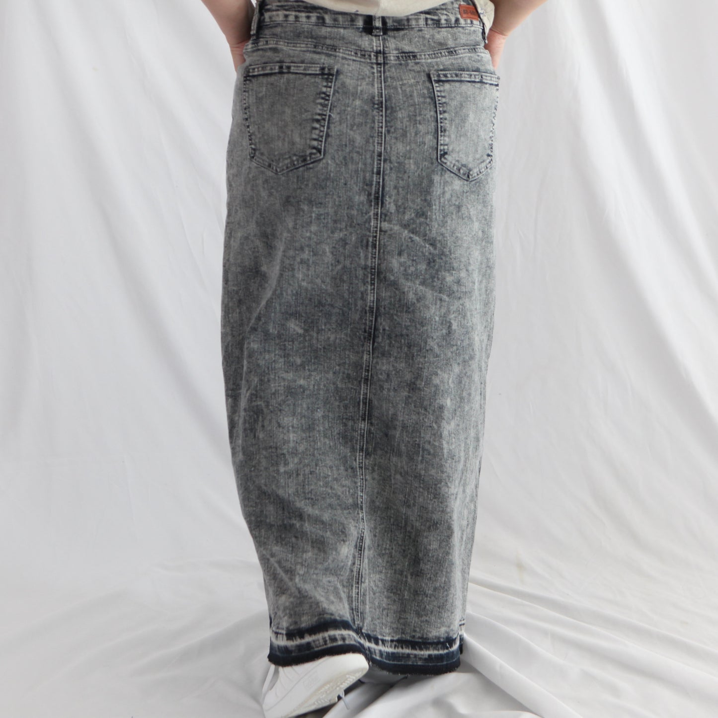 The Lauren - Distressed Black Denim