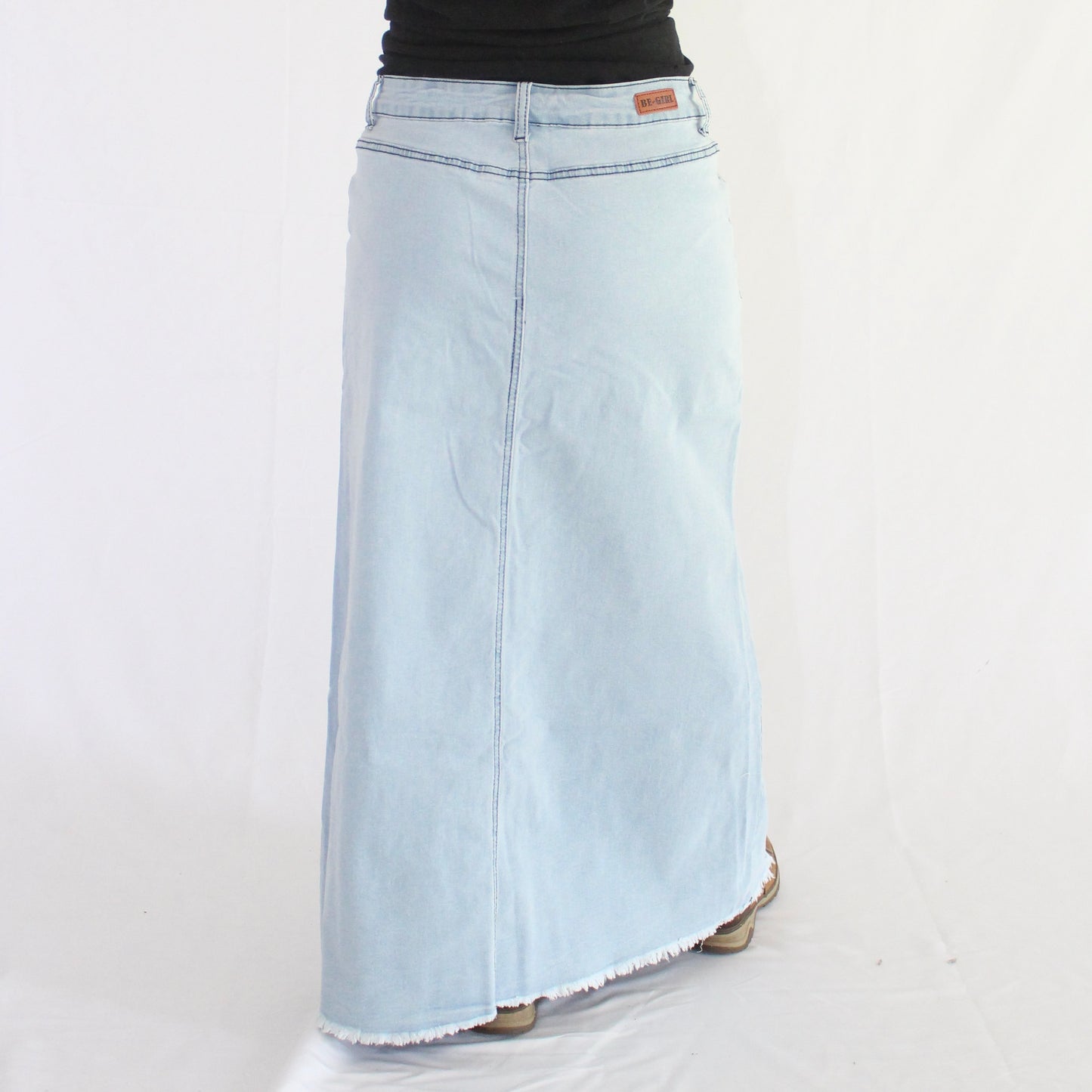 The Carissa - Light Wash Raw Hem Skirt