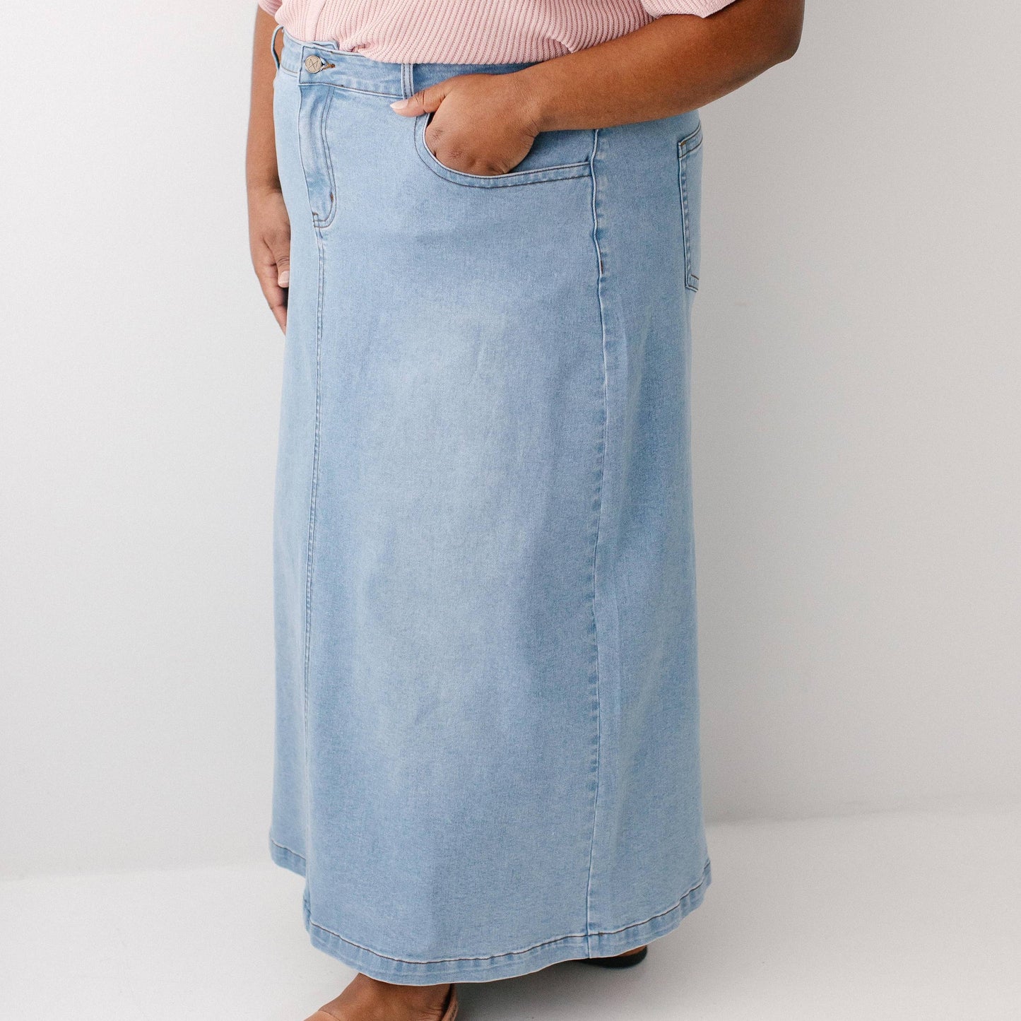 Renee - A-Line Stretch Denim Maxi Skirt Light Wash